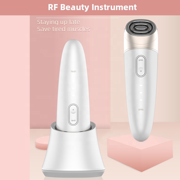 RF-radiofrekvens EMS LED-rynkborttagare Microneedling Machine Beauty Device